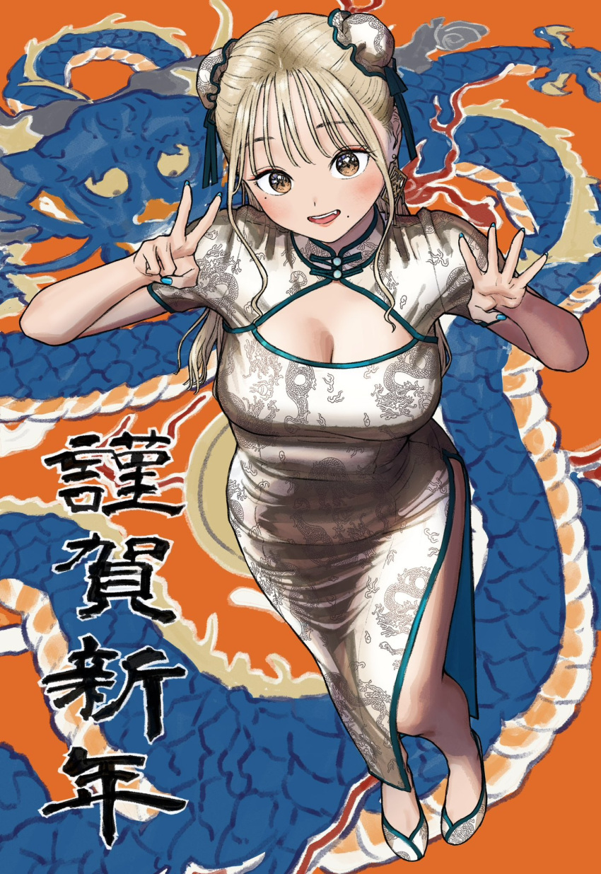 1girl :d aqua_nails bare_arms blonde_hair blurry blurry_background breasts brown_eyes bun_cover china_dress chinese_clothes chinese_zodiac cleavage_cutout clothing_cutout curry_soba double_bun dragon_print dress earrings eyelashes eyeshadow from_above hair_bun hands_up highres jewelry large_breasts long_hair makeup mole mole_under_eye mole_under_mouth nail_polish orange_background original print_dress shoes short_sleeves side_slit smile solo standing v white_dress white_footwear year_of_the_dragon