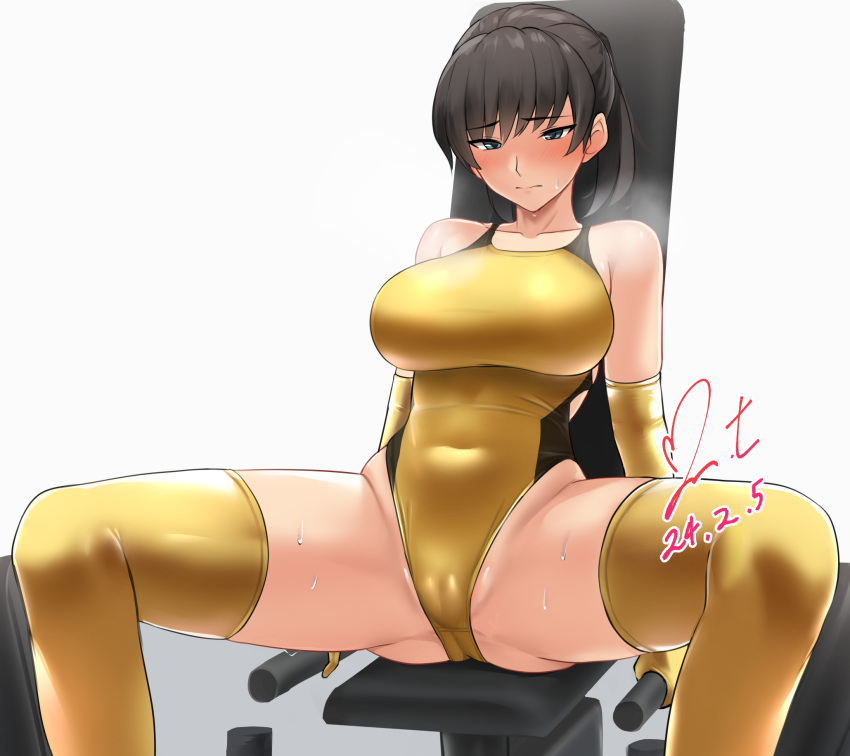 1girl amagami black_eyes black_hair breasts breath commission competition_swimsuit dated elbow_gloves exercise_machine feet_out_of_frame gloves gold_gloves gold_one-piece_swimsuit gold_thighhighs highres large_breasts one-piece_swimsuit pixiv_commission ponytail short_hair signature simple_background sitting solo swimsuit tsukahara_hibiki two-tone_swimsuit white_background yoo_tenchi