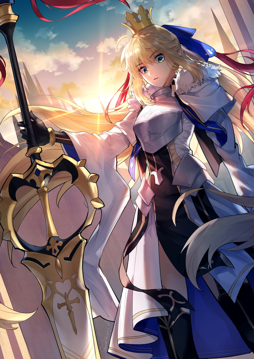 1girl absurdres ahoge artoria_pendragon_(caster)_(fate) artoria_pendragon_(fate) backlighting blonde_hair crown eyebrows_visible_through_hair fate/grand_order fate_(series) green_eyes highres kaer_sasi_dianxia long_hair looking_down marmyadose_(fate) very_long_hair weapon