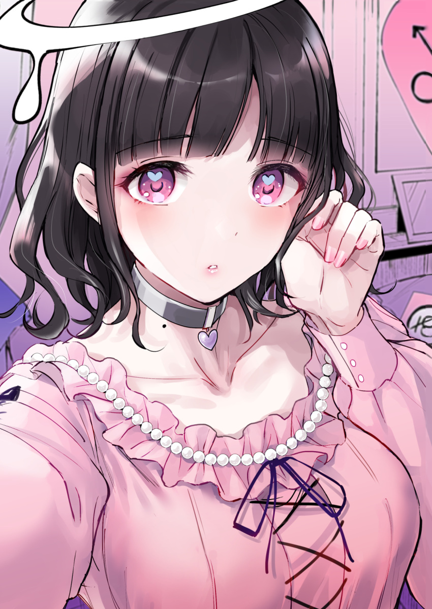 1girl bangs black_hair breasts choker collarbone eyebrows_visible_through_hair grey_choker halo hand_up heart heart_choker heart_in_eye highres jewelry long_sleeves looking_at_viewer medium_breasts mole mole_on_neck nail_polish necklace nijisanji oimo parted_lips pearl_necklace pink_eyes pink_lips pink_nails pink_shirt puffy_long_sleeves puffy_sleeves shirt solo suzuka_utako symbol_in_eye upper_body virtual_youtuber