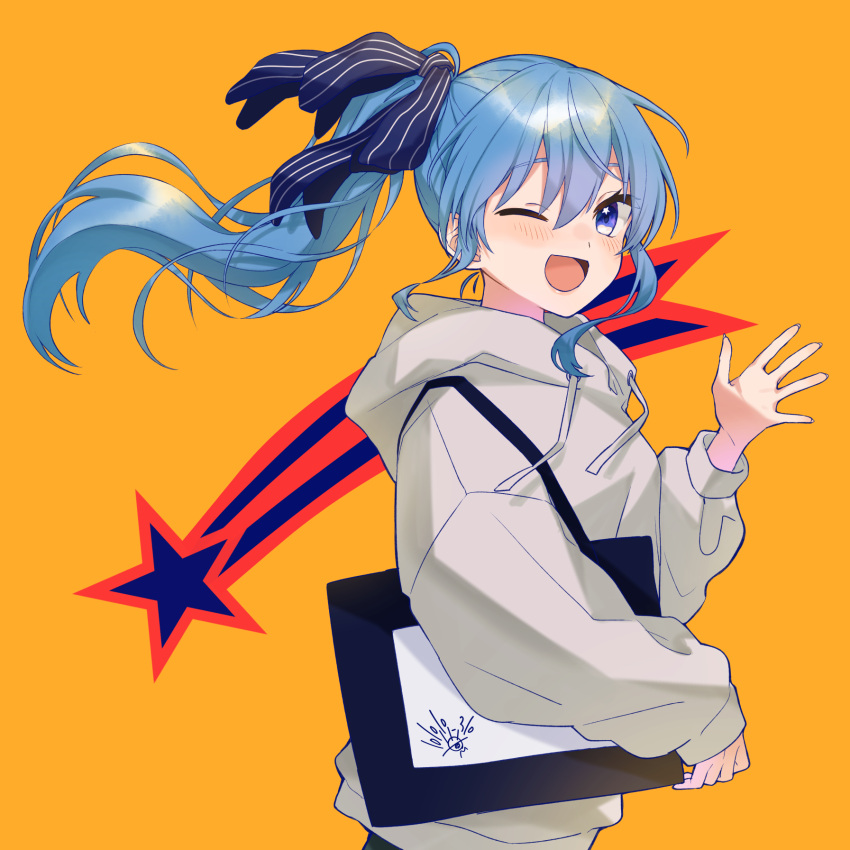 1girl ;d bag bangs blue_eyes blue_hair blue_ribbon commission hair_between_eyes hair_ribbon highres hololive hood hoodie hoshimachi_suisei long_hair looking_at_viewer one_eye_closed open_mouth orange_background ribbon sa_jitsu shooting_star_(symbol) shoulder_bag side_ponytail sidelocks simple_background sleeves_past_wrists smile solo star_(symbol) star_in_eye striped striped_ribbon symbol_in_eye upper_body virtual_youtuber waving