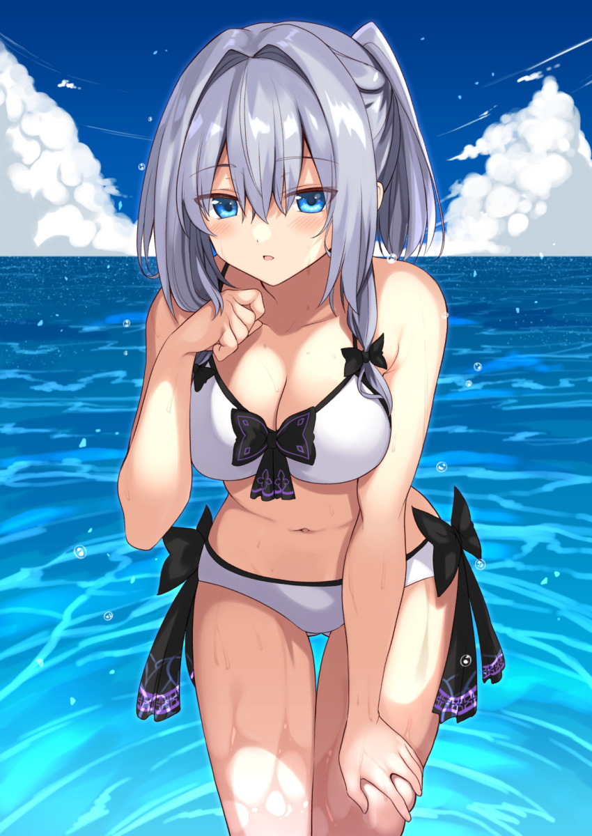 1girl ass_visible_through_thighs bare_arms bare_shoulders bikini black_bow blue_eyes bow breasts cleavage collarbone hair_intakes hand_on_own_thigh hand_up highres horizon large_breasts long_hair looking_at_viewer mahcdai navel ocean original outdoors parted_lips ponytail sidelocks silver_hair solo stomach string_bikini swimsuit thigh_gap thighs wet white_bikini