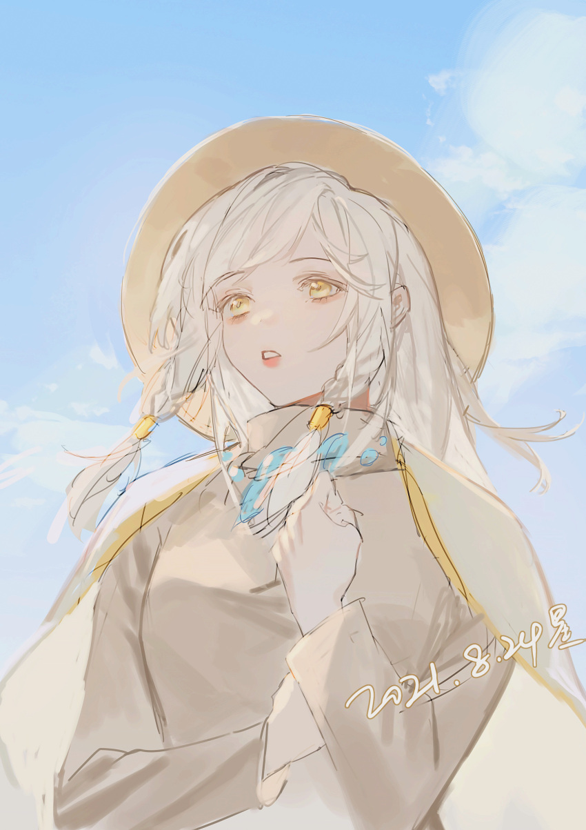1girl hat highres manta_cape season_of_sanctuary shisisongdelaogong sky:_children_of_the_light sky_child solo timid_bookworm white_hair yellow_eyes