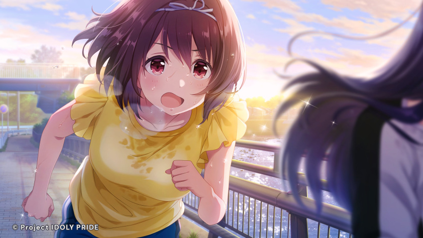 2girls bangs black_hair bow bridge brown_hair cygames dripping evening flying_sweatdrops frilled_sleeves frills glint hair_bow highres ibuki_nagisa idoly_pride messy_hair multiple_girls official_art open_mouth outdoors red_eyes river running shiny shiny_hair shirt sweat sweaty_clothes water wet wet_hair yellow_shirt