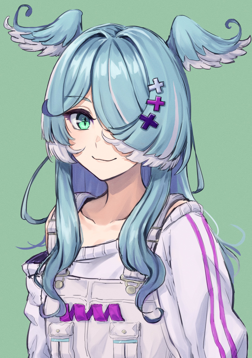 1girl absurdres bangs blue_hair collarbone dragon_girl elira_pendora g9_(jiiku) green_background green_eyes grey_overalls grey_shirt hair_between_eyes hair_ornament hair_over_one_eye hairclip head_wings highres huge_filesize long_hair looking_at_viewer multicolored_hair nijisanji nijisanji_en portrait shirt simple_background slit_pupils smile solo two-tone_hair upper_body virtual_youtuber white_hair