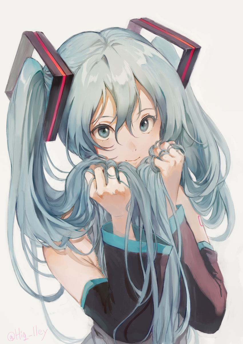 1girl armpit_crease bangs bare_shoulders black_sleeves blue_eyes blue_hair closed_mouth commentary detached_sleeves grey_background hair_between_eyes hand_in_hair hands_up hatsune_miku highres holding holding_hair kagari_(kgr_000) long_hair long_sleeves looking_at_viewer looking_up simple_background smile solo twintails twitter_username upper_body vocaloid wide_sleeves