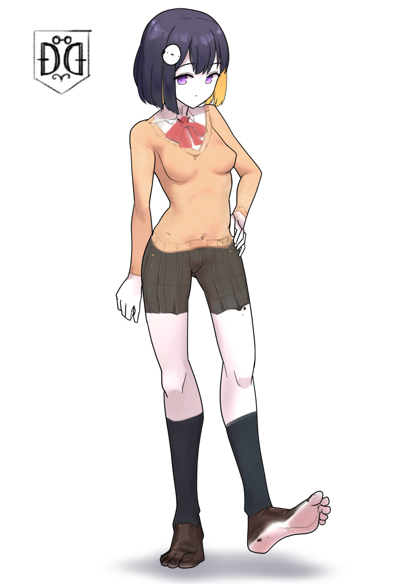 1girl absurdres barefoot black_hair black_skirt blonde_hair bodypaint cardigan colored_inner_hair expressionless feet full_body hair_ornament hairpin hand_on_hip highres indie_virtual_youtuber multicolored_hair naked_paint navel painted_clothes pompmaker1 pompmaker1_(vtuber) purple_eyes ribbon shirt short_hair simple_background skirt socks soles solo standing toes white_shirt