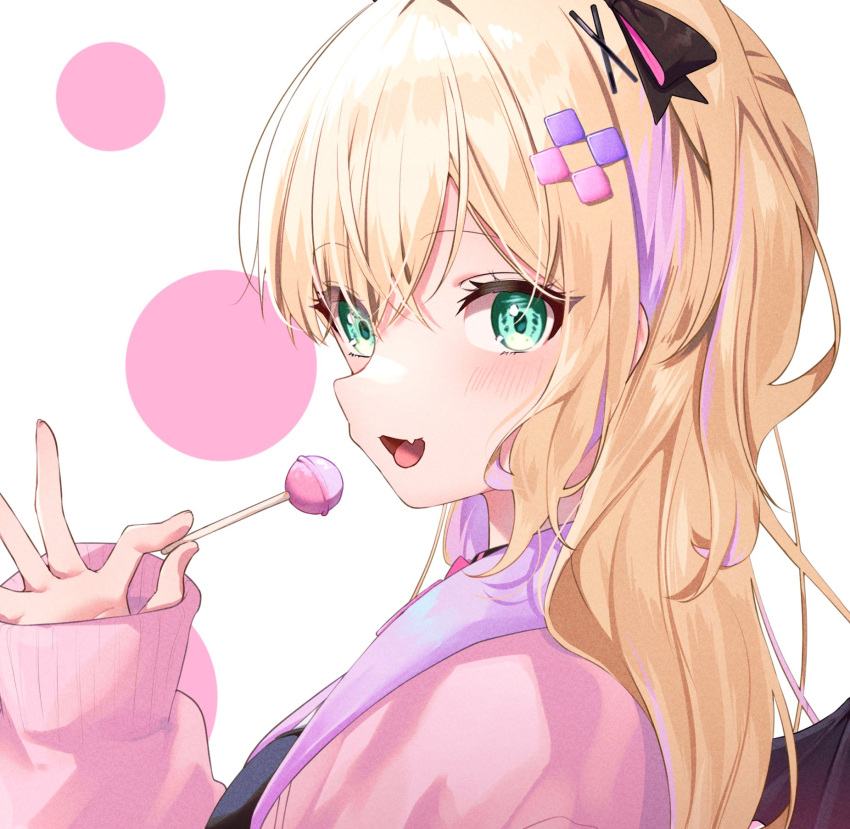 1girl amopui bangs blonde_hair blush bow candy commentary_request fang food from_side green_eyes hair_bow hair_ornament hairclip highres holding holding_candy holding_food holding_lollipop iris_black_games kurumi_noah lollipop long_hair looking_at_viewer looking_to_the_side multicolored_hair open_mouth skin_fang sleeves_past_wrists smile solo streaked_hair two-tone_background upper_body virtual_youtuber vspo! wings