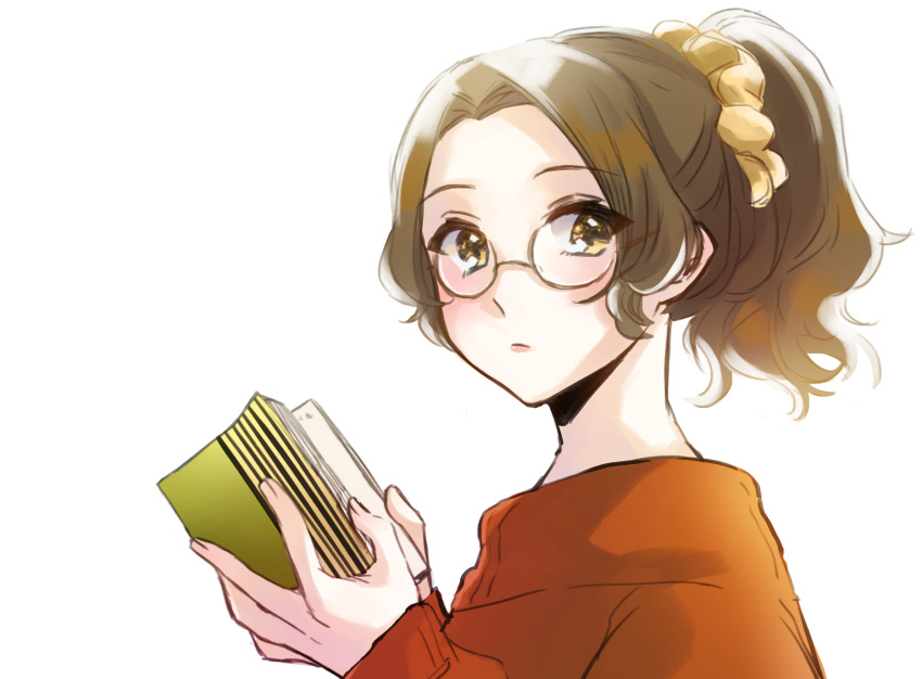 1girl bangs bespectacled book brown_hair closed_mouth commentary_request expressionless eyebrows_visible_through_hair from_side glasses hair_ornament hair_scrunchie high_ponytail highres holding holding_book honami_hisame long_sleeves looking_at_viewer looking_to_the_side open_book orange_sweater parted_bangs round_eyewear scrunchie short_hair shoujo_kageki_revue_starlight simple_background sleeves_past_wrists solo sweater tareko upper_body white_background yellow_eyes yellow_scrunchie