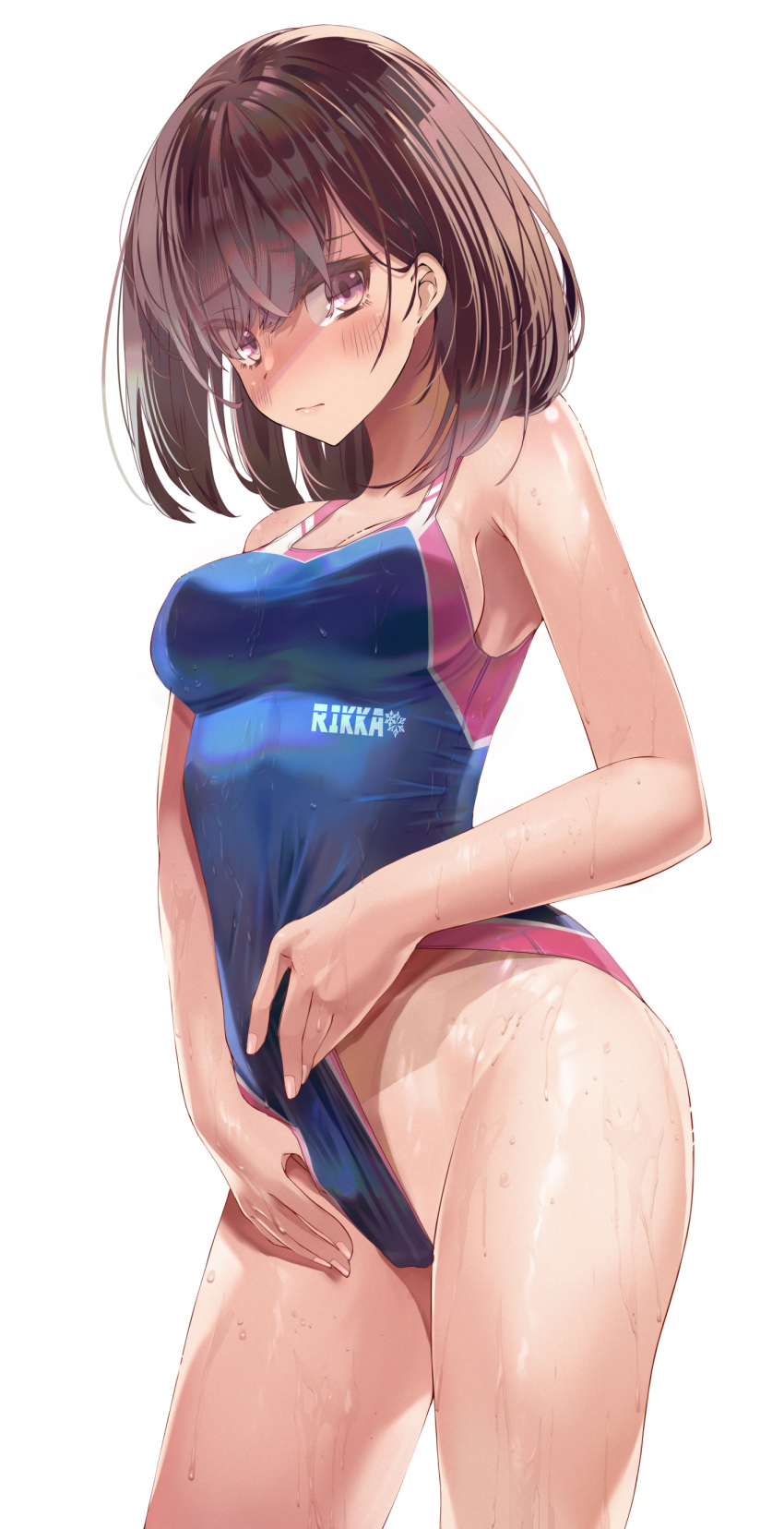 1girl absurdres bangs bare_arms bare_shoulders blue_swimsuit blush breasts brown_hair closed_mouth clothes_lift commentary_request competition_swimsuit cowboy_shot eyebrows_visible_through_hair highres lifted_by_self looking_at_viewer medium_breasts one-piece_swimsuit original purple_eyes rur_(ml_ruru) short_hair simple_background smile solo swimsuit swimsuit_lift thighs wet white_background