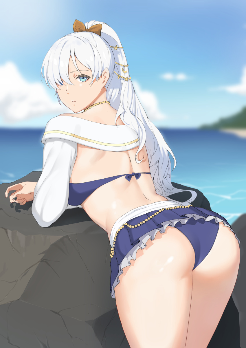 1girl absurdres anastasia_(fate) anastasia_(swimsuit_archer)_(fate) ass back bangs blue_eyes blue_sky blue_swimsuit bow closed_mouth copper crossed_arms eyebrows_visible_through_hair fate/grand_order fate_(series) from_side hair_between_eyes hair_bow hair_ornament hairclip highres jewelry long_hair looking_back necklace ocean silver_hair simple_background sky solo swimsuit