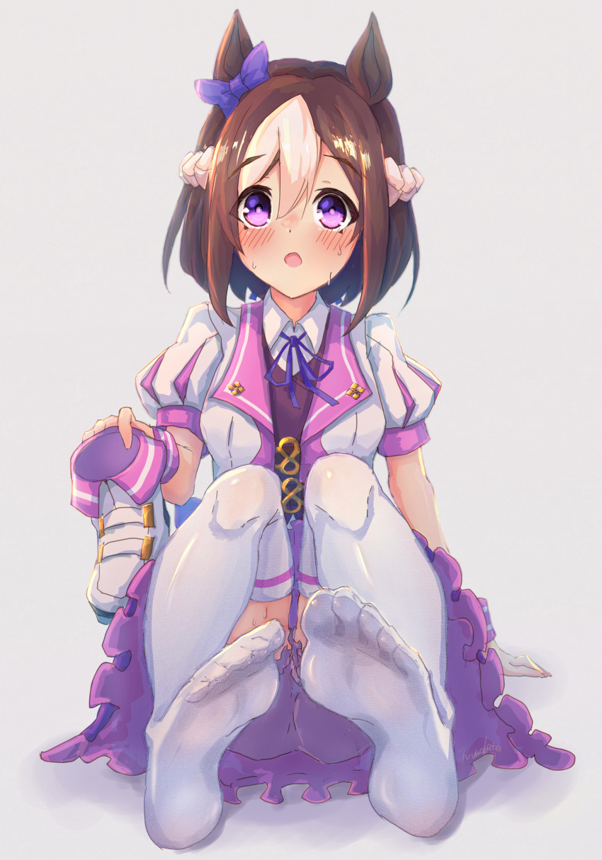 1girl absurdres animal_ears black_vest braid breasts brown_hair collarbone commentary_request cropped_jacket feet foot_focus hair_between_eyes highres horse_ears horse_girl jacket knees_up looking_at_viewer medium_breasts multicolored_hair no_shoes purple_eyes shirt shoes simple_background sitting skirt soles solo special_week_(umamusume) streaked_hair taikihori thighhighs toes umamusume unworn_shoes vest white_background white_footwear white_jacket white_shirt white_skirt white_thighhighs