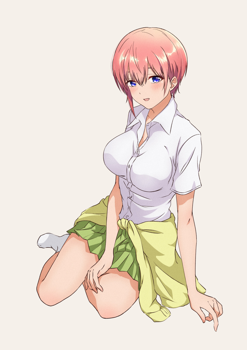 1girl absurdres arm_support blue_eyes blush breasts bright_pupils cardigan clothes_around_waist commentary_request cowboy_shot dress_shirt eyebrows_hidden_by_hair eyelashes full_body go-toubun_no_hanayome green_skirt grey_background hair_between_eyes highres large_breasts looking_at_viewer miniskirt nakano_ichika nishizuki_shino no_shoes open_mouth pink_hair pleated_skirt school_uniform shirt short_hair short_sleeves simple_background sitting skirt smile socks solo tsurime white_shirt white_socks yellow_cardigan yokozuwari