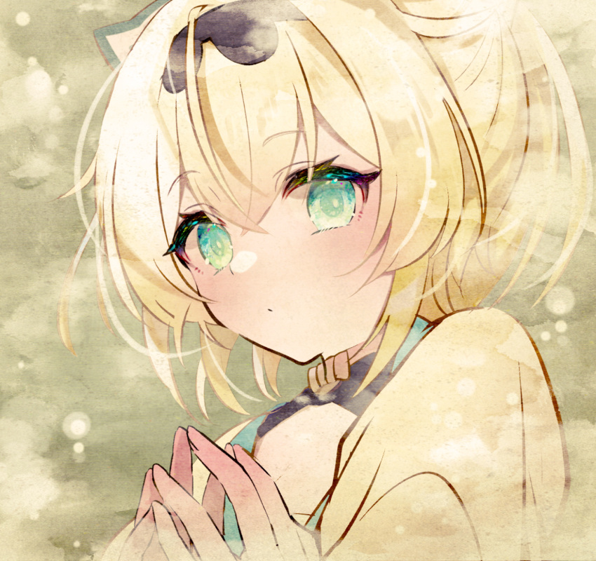 1girl alternate_eye_color black_hairband black_shrug blonde_hair blush colored_eyelashes dot_mouth dot_nose eyelashes green_eyes hair_ribbon hairband high_collar highres hololive holox japanese_clothes kazama_iroha kazama_iroha_(1st_costume) kimono looking_at_viewer medium_hair mixed_media nihakusanren painting_(medium) ponytail ribbon solo traditional_media watercolor_(medium) white_kimono yellow_haori