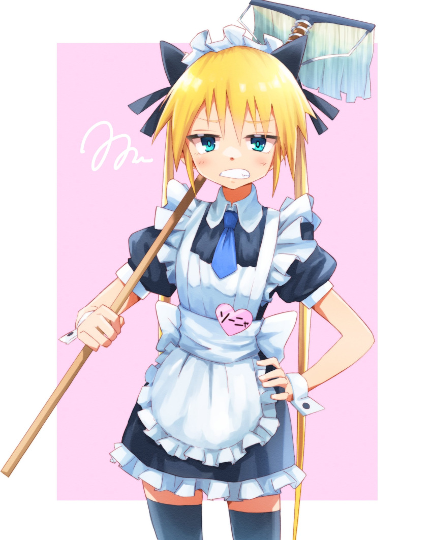 1girl absurdres alternate_costume angry black_bow black_legwear blonde_hair blue_eyes blue_necktie bow character_name enmaided eyebrows_visible_through_hair hair_bow hand_on_hip highres holding holding_mop kill_me_baby long_hair looking_at_viewer maid mop necktie parted_lips puffy_short_sleeves puffy_sleeves short_sleeves solo sonya_(kill_me_baby) teeth thighhighs twintails wrist_cuffs yachima_tana