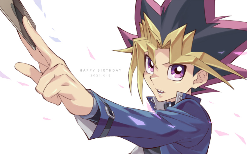 1boy black_shirt blonde_hair blue_jacket card dated happy_birthday highres holding holding_card jacket looking_at_viewer male_focus millennium_puzzle multicolored_hair mutou_yuugi open_clothes open_jacket open_mouth purple_eyes purple_hair shirt simple_background smile solo talgi teeth two-tone_hair upper_body white_background yu-gi-oh! yu-gi-oh!_duel_monsters