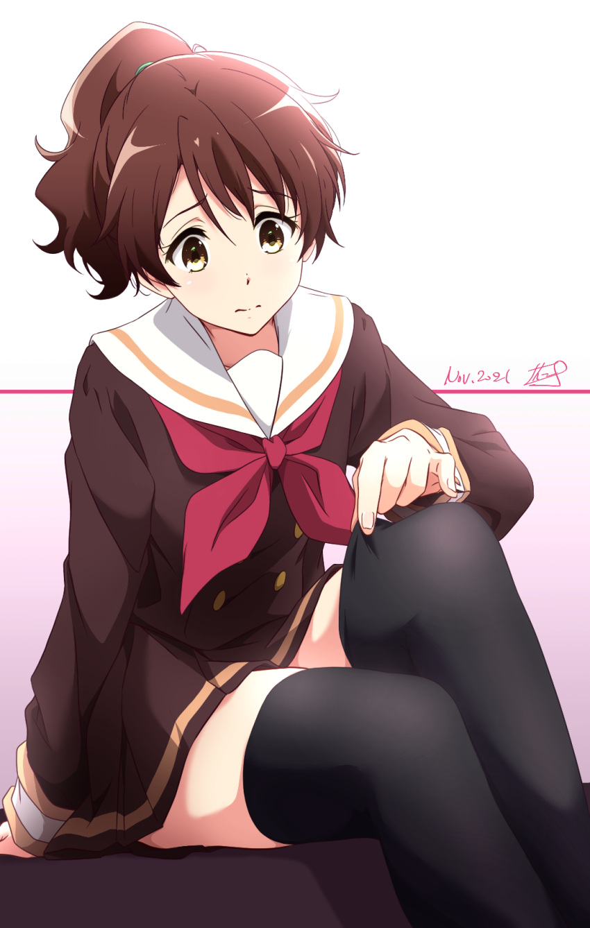 1girl adjusting_clothes adjusting_legwear asymmetrical_bangs bangs black_legwear bow brown_eyes brown_hair dated hibike!_euphonium highres kitauji_high_school_uniform legs medium_hair miniskirt neckerchief nii_manabu oumae_kumiko pleated_skirt ponytail school_uniform serafuku simple_background sitting skirt solo thighhighs thighs tight zettai_ryouiki