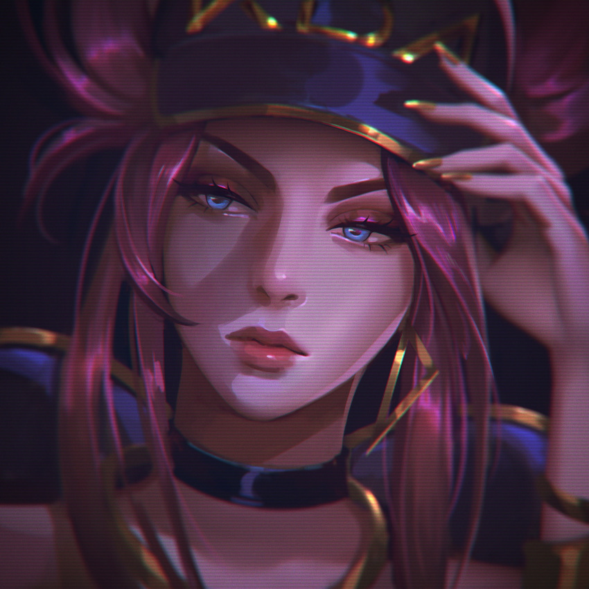 1girl akali black_background black_choker blue_eyes choker closed_mouth commentary gold_nails gradient gradient_background hand_up highres k/da_(league_of_legends) k/da_akali league_of_legends long_hair looking_at_viewer pink_hair portrait purple_headwear shiny shiny_hair shiny_skin simple_background solo solraka