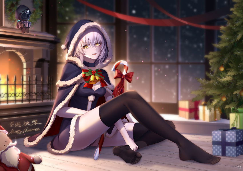 1girl absurdres bangs black_legwear breasts christmas fate/grand_order fate_(series) highres jeanne_d'arc_(alter)_(fate) jeanne_d'arc_(fate) large_breasts legs looking_at_viewer open_mouth short_hair silver_hair smile solo thighhighs yellow_eyes zhenpiaoliang