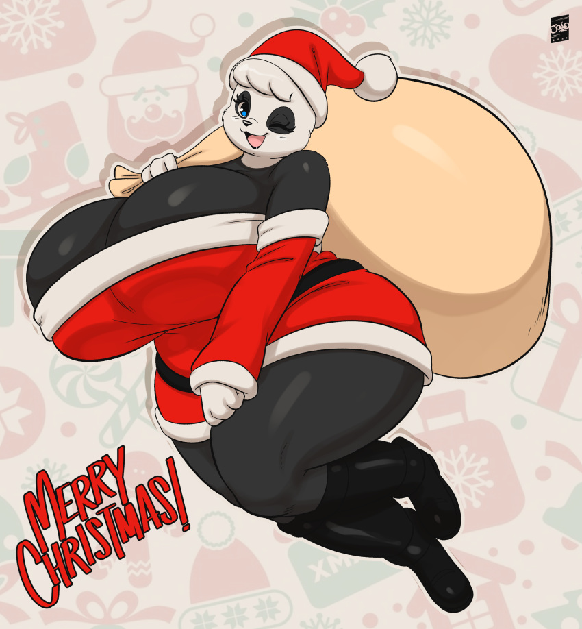 2021 4_fingers absurd_res anthro bag big_breasts black_body black_fur black_nose blue_eyes boots breasts christmas christmas_clothing christmas_headwear cleavage clothed clothing english_text eyelashes female fingers footwear fur giant_panda hat headgear headwear hi_res holding_object holidays huge_breasts joaoppereiraus looking_at_viewer mammal multicolored_body multicolored_fur one_eye_closed open_mouth open_smile santa_hat smile solo sueli_(joaoppereiraus) text thick_thighs two_tone_body two_tone_fur ursid white_body white_fur wink