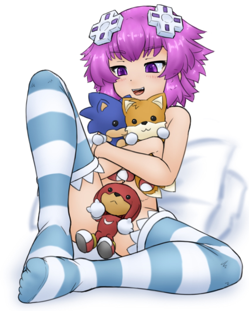 1girl alloyrabbit between_thighs blush breasts d-pad d-pad_hair_ornament full_body hair_ornament highres looking_at_viewer medium_hair neptune_(neptune_series) neptune_(series) nude purple_eyes purple_hair sitting small_breasts smile solo striped striped_legwear stuffed_toy thighhighs