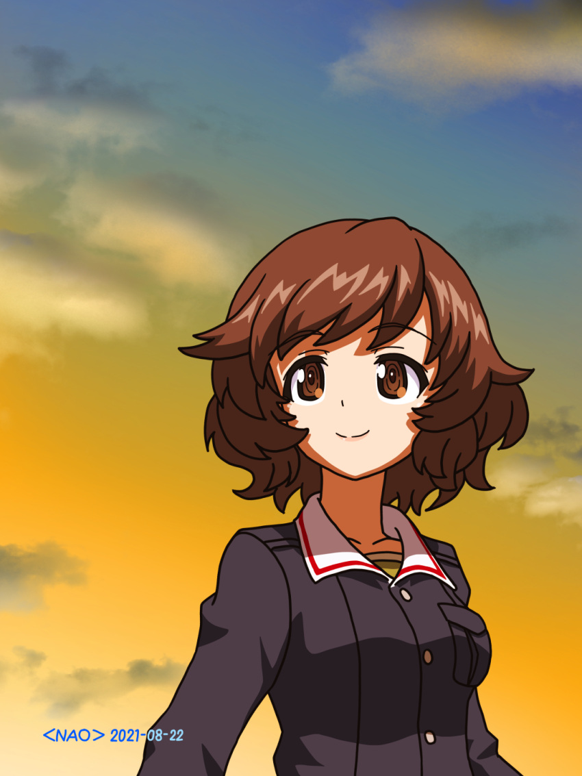 1girl akiyama_yukari artist_name bangs blue_jacket brown_eyes brown_hair closed_mouth cloud cloudy_sky commentary dated eyebrows_visible_through_hair girls_und_panzer green_shirt highres jacket long_sleeves looking_to_the_side messy_hair military military_uniform naotosi ooarai_military_uniform orange_sky outdoors shirt short_hair sky smile solo twilight uniform upper_body