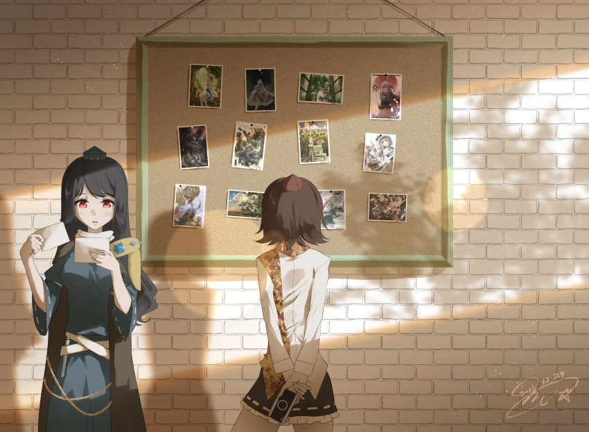 2girls annotated arms_behind_back bangs black_hair brick_wall clownpiece contrapposto cowboy_shot dated facing_away flower hakurei_reimu hat hecatia_lapislazuli highres himekaidou_hatate holding houraisan_kaguya iizunamaru_megumu izayoi_sakuya junko_(touhou) kochiya_sanae konpaku_youmu light long_hair long_sleeves moriya_suwako multiple_girls otomeza_ryuseigun parted_lips photo_(object) red_eyes reisen_udongein_inaba remilia_scarlet ringo_(touhou) seiran_(touhou) shadow shameimaru_aya signature studying sunflower swept_bangs tokin_hat touhou watatsuki_no_toyohime watatsuki_no_yorihime yagokoro_eirin