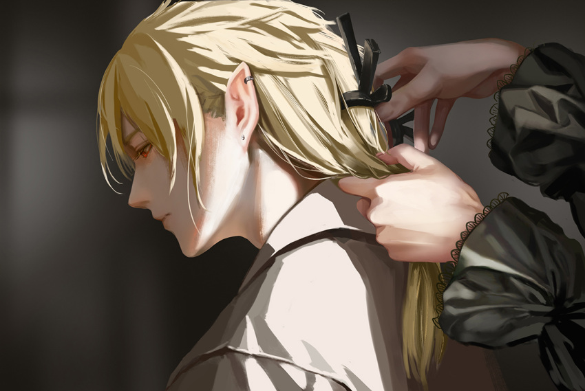 1boy 1other black_ribbon blonde_hair blurry blurry_background chinese_commentary chrome:_glory_(nosferatu)_(punishing:_gray_raven) chrome_(punishing:_gray_raven) chuantangfeng_draft collared_shirt commandant_(punishing:_gray_raven) commentary ear_piercing green_sleeves hair_ribbon lace-trimmed_sleeves lace_trim long_hair male_focus official_alternate_costume piercing pointy_ears profile punishing:_gray_raven red_eyes ribbon shirt solo_focus tying_another's_hair white_shirt