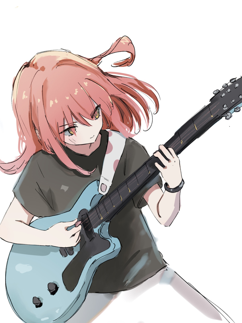 1girl absurdres black_shirt blush bocchi_the_rock! closed_mouth commentary_request cowboy_shot electric_guitar guitar highres instrument kita_ikuyo long_hair music playing_instrument red_hair shirt simple_background solo standing t-shirt ukitaryu white_background yellow_eyes