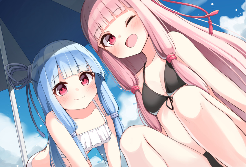 2girls bare_arms bare_legs bare_shoulders bikini black_bikini blue_hair blue_ribbon blush closed_mouth collarbone day eyebrows_visible_through_hair hair_ribbon kotonoha_akane kotonoha_aoi long_hair multiple_girls ominaeshi_(takenoko) one_eye_closed open_mouth parasol pink_hair red_eyes red_ribbon ribbon siblings sisters smile swimsuit twins umbrella voiceroid white_bikini