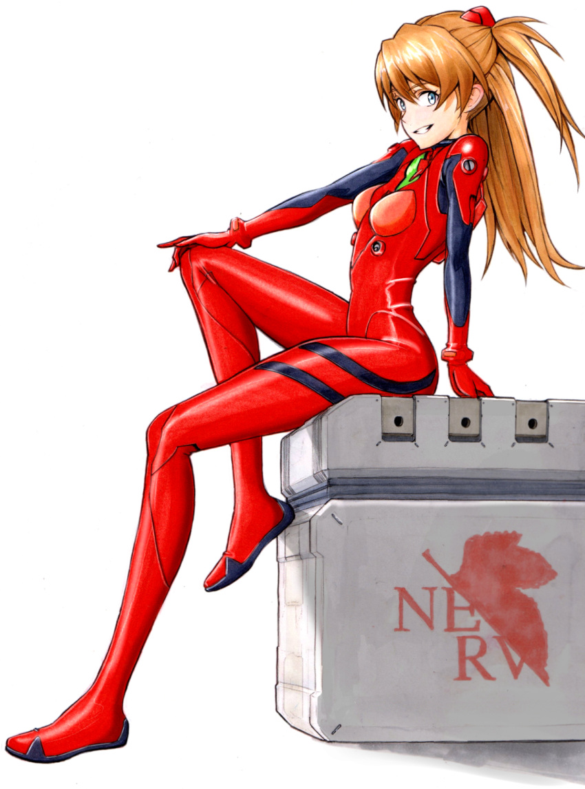 1girl arm_support bangs blue_eyes bodysuit box breasts commentary crate from_side full_body grin hair_between_eyes hand_on_own_knee highres interface_headset knee_up long_hair looking_at_viewer looking_to_the_side neon_genesis_evangelion nerv pilot_suit plugsuit rebuild_of_evangelion red_bodysuit red_hair sayamiya simple_background sitting sitting_on_box small_breasts smile solo souryuu_asuka_langley two_side_up white_background