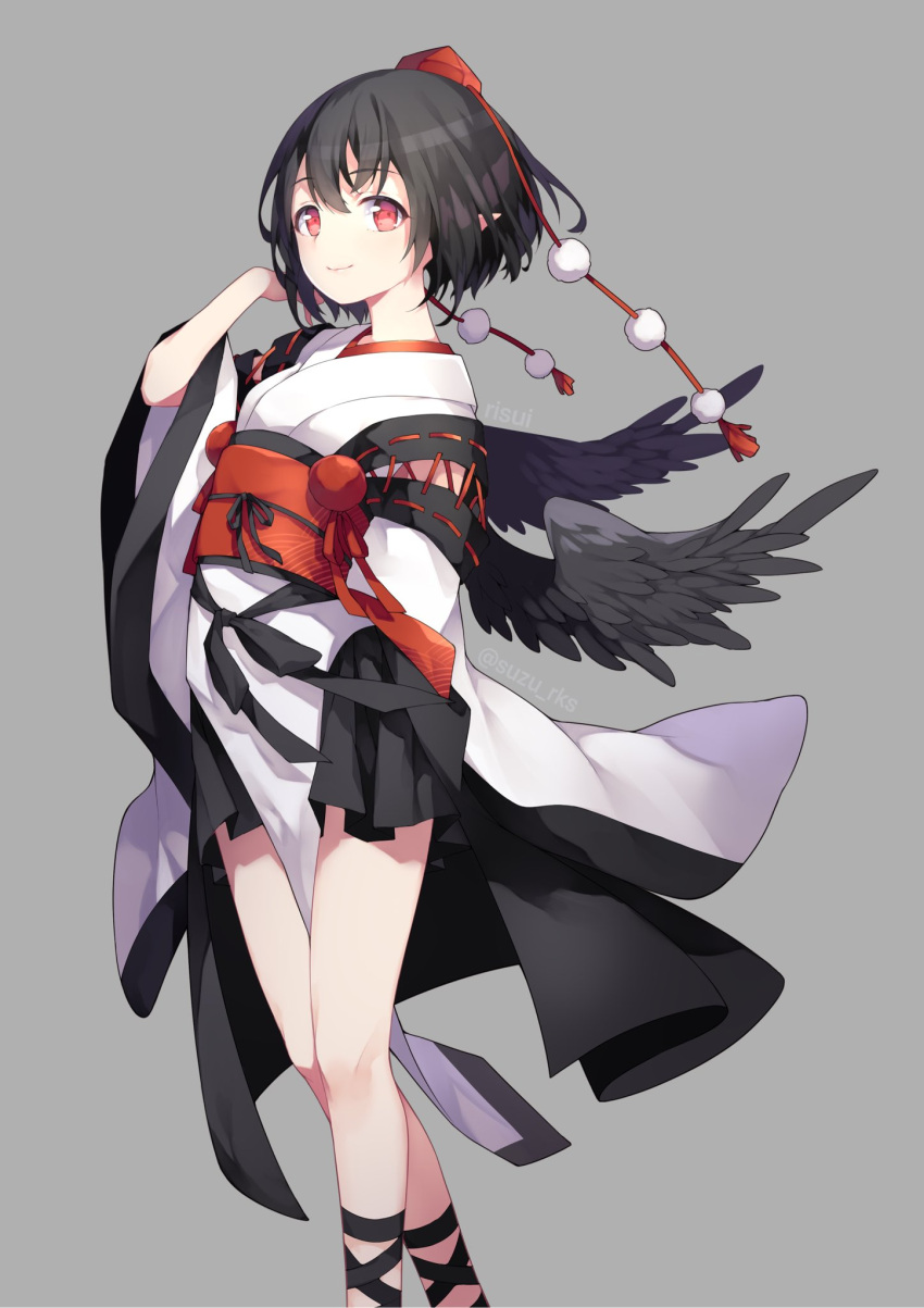 1girl arm_up bangs bird_wings black_hair black_wings blush breasts closed_mouth commentary_request cross-laced_clothes feathered_wings feet_out_of_frame grey_background hat highres japanese_clothes knees kourindou_tengu_costume large_breasts lips long_sleeves looking_at_viewer obi obijime pelvic_curtain pointy_ears pom_pom_(clothes) red_eyes risui_(suzu_rks) sash shameimaru_aya short_hair simple_background smile solo standing tokin_hat touhou wide_sleeves wings