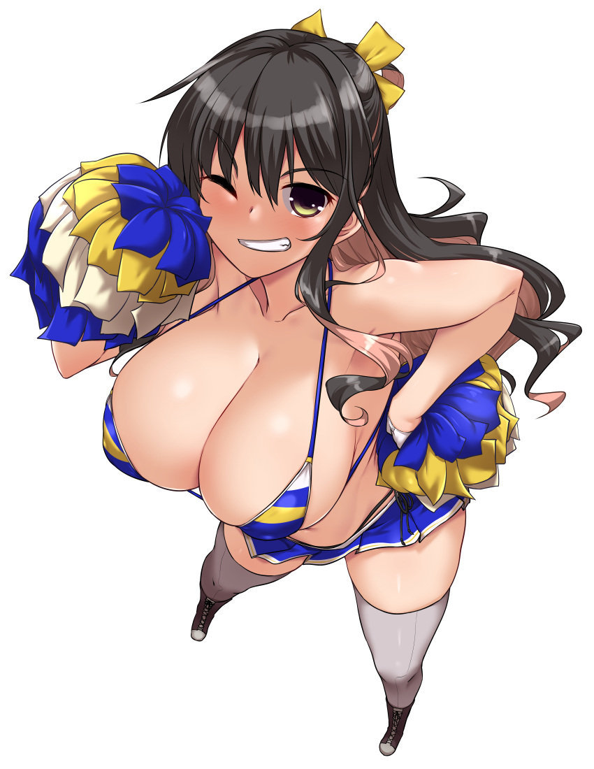 1girl alternate_costume bare_shoulders bikini black_hair blush breasts cheerleader cleavage commentary_request eyebrows_visible_through_hair from_above grin hair_ribbon highres huge_breasts kantai_collection large_breasts long_hair looking_at_viewer micro_bikini multicolored_hair naganami_(kancolle) one_eye_closed pink_hair pom_pom_(cheerleading) ribbon shoes simple_background skirt smile solo string_bikini swimsuit thighhighs two-tone_hair white_background yellow_eyes yoshi_tama