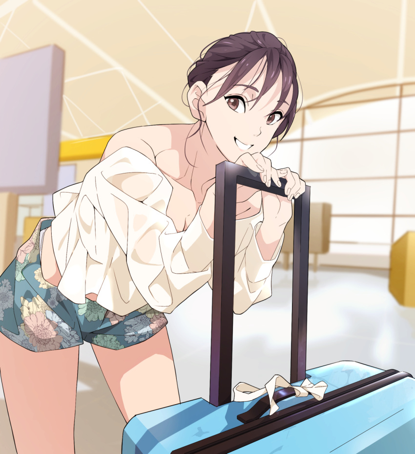 1girl black_hair blurry blurry_background breasts brown_eyes cleavage floral_print highres ikechi indoors leaning_forward loose_clothes loose_shirt luggage medium_breasts nogizaka46 print_shorts shirt short_hair shorts smile solo white_shirt window