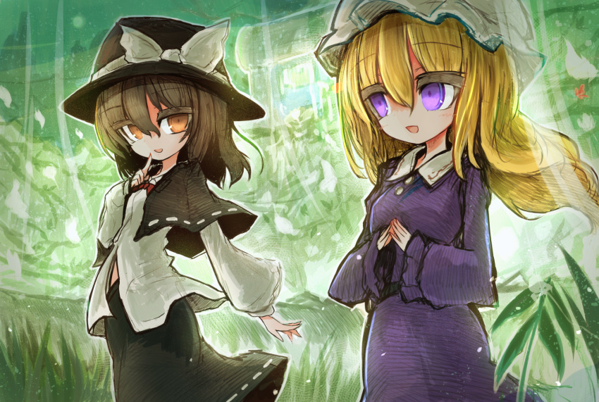 2girls bangs black_capelet black_hair black_headwear black_skirt blonde_hair bow bowtie brown_eyes capelet collared_dress collared_shirt commentary_request dress eyebrows_visible_through_hair fedora finger_to_mouth green_background hair_between_eyes hat hat_bow long_hair long_sleeves maribel_hearn medium_hair medium_skirt mob_cap multiple_girls open_mouth own_hands_together puffy_long_sleeves puffy_sleeves purple_dress purple_eyes red_bow red_bowtie shirt skirt smile touhou tsuzuku_(hayamisyoto) usami_renko wavy_hair white_bow white_headwear white_shirt