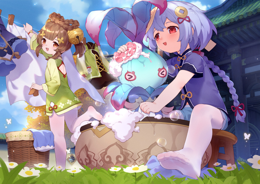 &gt;_&lt; 2girls :d bangs bell blue_shorts blue_sky braid brown_eyes brown_hair closed_eyes cloud commentary_request day dress eyebrows_visible_through_hair flower genshin_impact green_dress hair_bell hair_ornament hair_ribbon hair_rings highres jingle_bell long_hair long_sleeves multiple_girls no_shoes outdoors pantyhose purple_hair purple_shirt qiqi_(genshin_impact) red_eyes red_ribbon ribbon shirt short_shorts short_sleeves shorts single_braid sitting sky smile soap_bubbles soles sponge standing standing_on_one_leg tsubasa_tsubasa twin_braids twintails very_long_hair washing white_flower white_legwear wide_sleeves yaoyao_(genshin_impact)