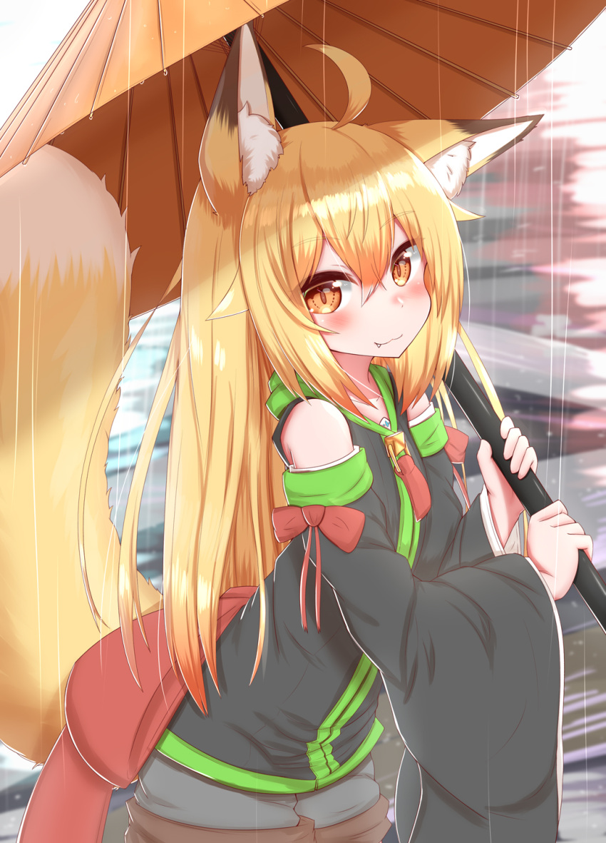 1girl :3 ahoge animal_ear_fluff animal_ears bangs bare_shoulders blonde_hair blush bow clothing_cutout collarbone fang fang_out fox_ears fox_girl fox_tail hair_between_eyes hair_over_shoulder highres holding holding_umbrella horokusa_(korai) korai_(horokusa) long_hair long_sleeves looking_at_viewer orange_eyes original rain red_bow shoulder_cutout slit_pupils solo tail tail_raised umbrella wide_sleeves zipper