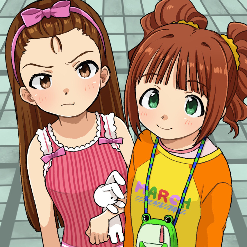 2girls bag bangs bangs_pinned_back blunt_bangs bow_hairband brown_eyes brown_hair green_eyes hairband highres idolmaster idolmaster_(classic) looking_at_viewer minase_iori multiple_girls naruse_ill pout smile straight_hair stuffed_animal stuffed_bunny stuffed_toy takatsuki_yayoi twintails