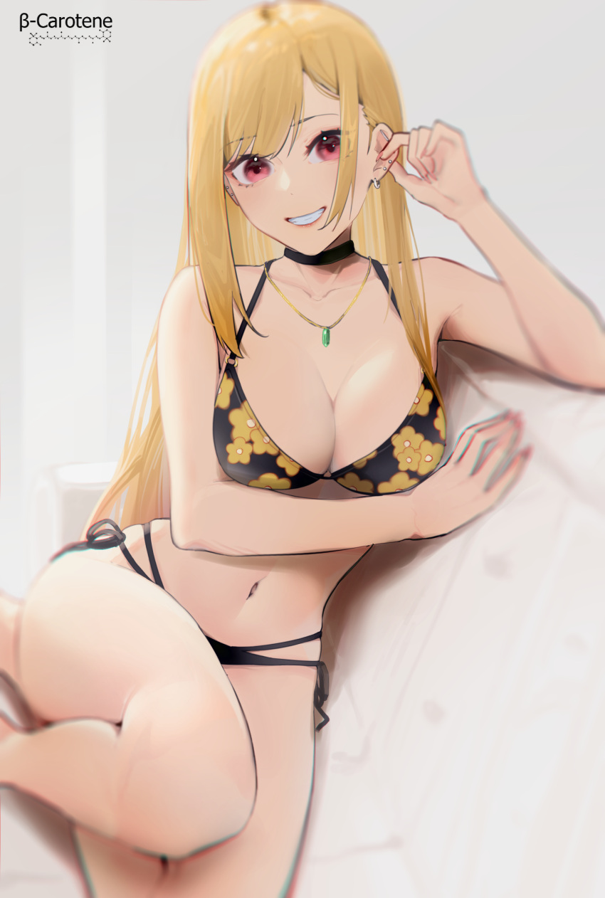 1girl absurdres barbell_piercing bikini black_bikini blonde_hair blurry breasts cleavage commentary ear_piercing earrings grin highres jewelry kitagawa_marin long_hair looking_at_viewer lufi_ays navel necklace piercing red_eyes sitting smile solo sono_bisque_doll_wa_koi_wo_suru swimsuit