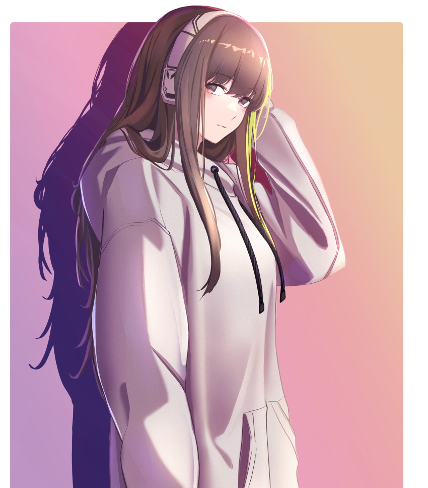 1girl 3_small_spiders absurdres bangs blush brown_eyes brown_hair closed_mouth eyebrows_visible_through_hair girls'_frontline hand_on_head headphones highres hood hoodie long_hair looking_at_viewer m4a1_(girls'_frontline) multicolored_hair shadow simple_background smile solo upper_body white_hoodie