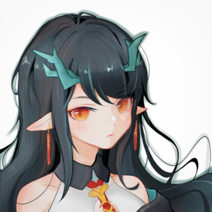 1girl arknights bangs bare_shoulders black_hair blush chinese_commentary closed_mouth collarbone commentary_request dragon_horns dusk_(arknights) earrings eyebrows_visible_through_hair green_hair horns jewelry long_hair looking_at_viewer multicolored_hair necktie orange_eyes pointy_ears portrait red_necktie simple_background solo streaked_hair swept_bangs two-tone_hair very_long_hair white_background yihujiu