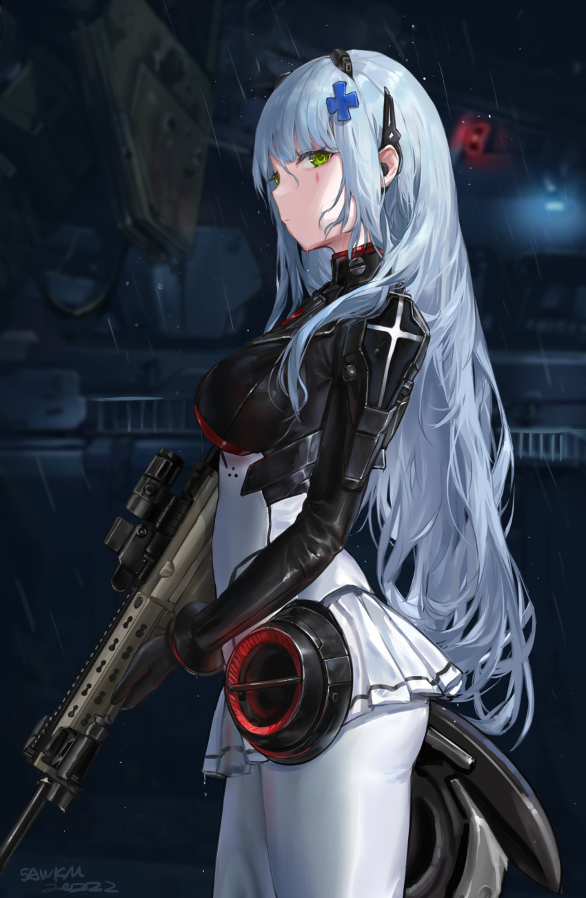 1girl absurdres assault_rifle bangs black_gloves breasts closed_mouth cowboy_shot eyebrows_behind_hair facial_mark from_side girls'_frontline gloves green_eyes gun h&amp;k_hk416 headgear highres hk416_(girls'_frontline) holding holding_gun holding_weapon large_breasts long_hair looking_at_viewer looking_to_the_side machinery miniskirt outdoors rain rifle sawkm signature silver_hair skirt solo standing two-tone_bodysuit very_long_hair weapon wet wet_hair white_skirt