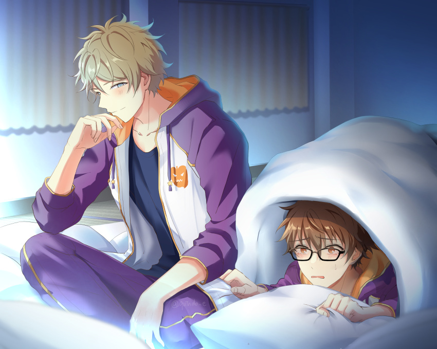 2boys absurdres blanket blonde_hair blue_eyes blue_shirt blush brown_eyes brown_hair denim ensemble_stars! glasses highres hood hoodie jacket jeans kindo looking_at_viewer male_focus morisawa_chiaki multicolored_hair multiple_boys open_mouth pants pillow red_eyes ryuuseitai_(ensemble_stars!) scared school_uniform shirt simple_background smile streaked_hair takamine_midori yaoi yumenosaki_school_uniform