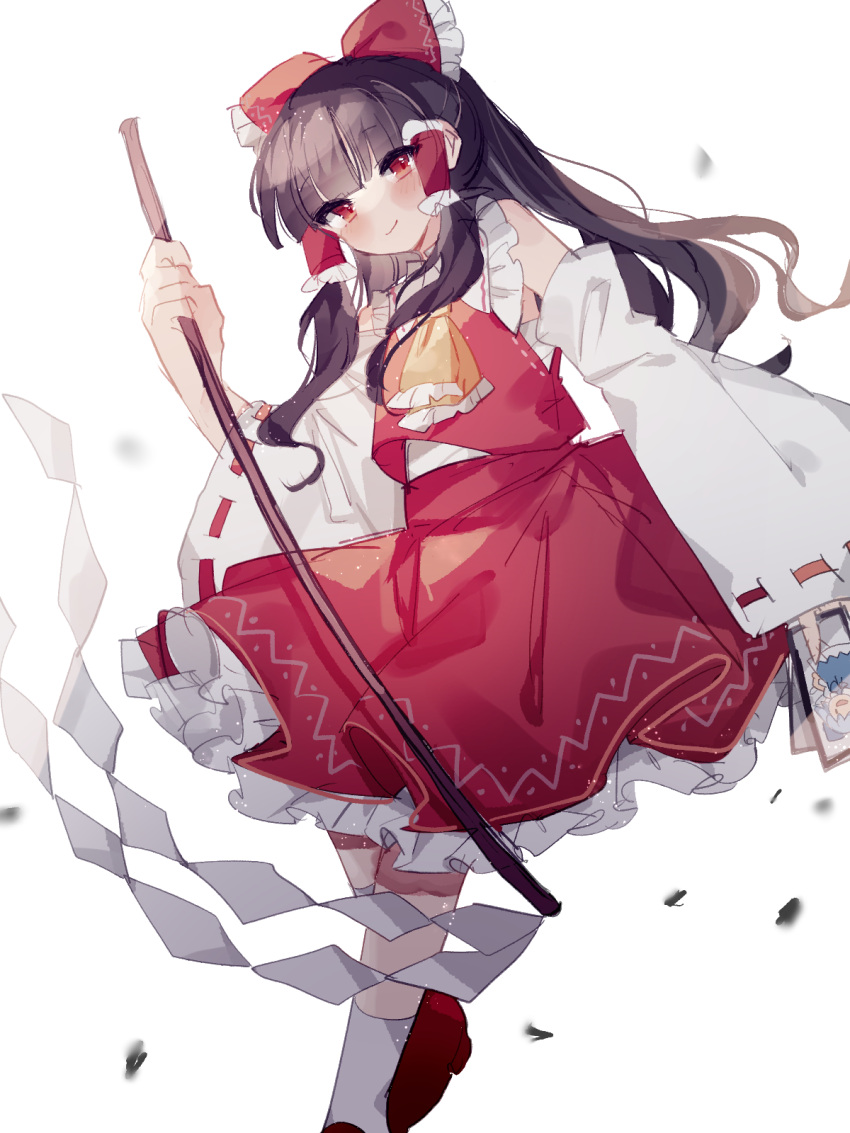 1girl ascot blush bow brown_hair closed_mouth collar detached_sleeves eyebrows_visible_through_hair foot_out_of_frame frilled_bow frills gohei hair_bow hair_tubes hakurei_reimu highres long_hair looking_at_viewer mary_janes red_bow red_eyes red_footwear red_shirt red_skirt ribbon-trimmed_sleeves ribbon_trim shirt shoes sidelocks simple_background skirt skirt_set sleeveless smile socks solo sorani_(kaeru0768) touhou white_background white_collar white_legwear yellow_ascot