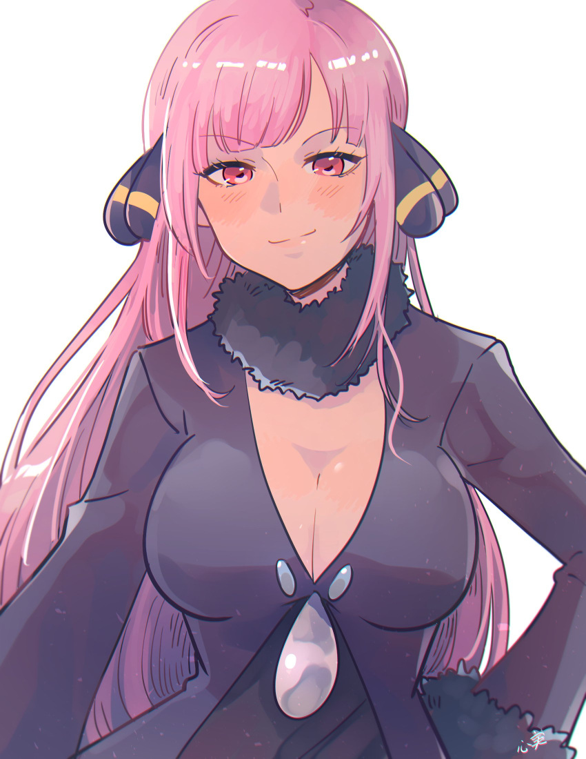 1girl blush breasts cleavage cosplay cowboy_shot cynthia_(pokemon) cynthia_(pokemon)_(cosplay) fur-trimmed_collar fur-trimmed_sleeves fur_trim hand_on_hip highres hololive hololive_english kokomi_(aniesuakkaman) large_breasts long_hair looking_at_viewer mori_calliope pink_hair pokemon red_eyes smile smirk solo very_long_hair white_background