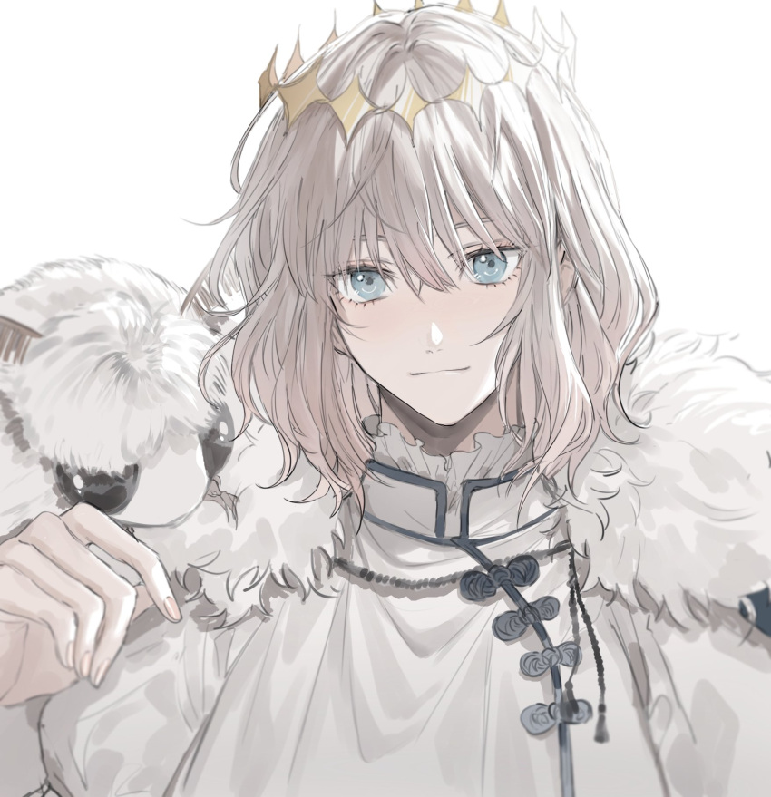 1boy bangs blanca_(fate) blue_eyes bug butterfly_on_shoulder cape crown face fate/grand_order fate_(series) fur-trimmed_cape fur_trim grey_hair highres light_smile looking_at_viewer male_focus moth oberon_(fate) simple_background smile solo white_background yurumawari