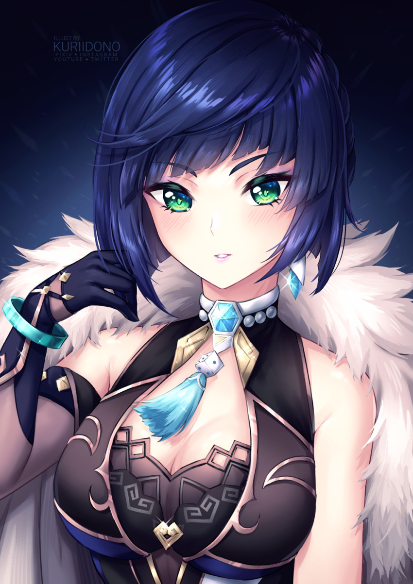 1girl artist_name bare_shoulders blue_gloves blush bracelet breasts cleavage commentary_request dark_blue_hair earrings elbow_gloves fur_collar genshin_impact gloves green_eyes hand_up highres jewelry kuriidono looking_at_viewer medium_breasts parted_lips short_hair solo upper_body yelan_(genshin_impact)