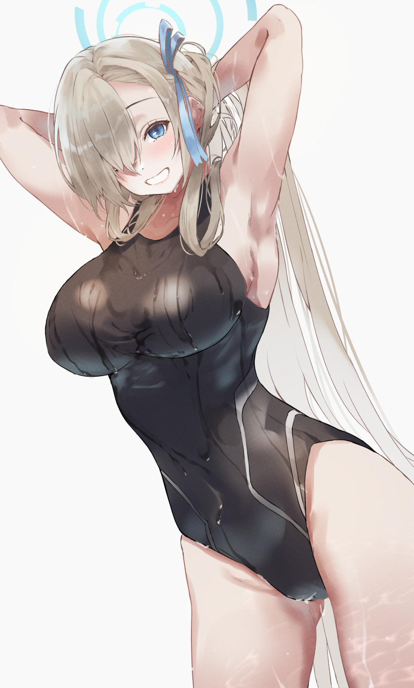 1girl absurdres armpits arms_behind_head asuna_(blue_archive) bare_arms bare_legs bare_shoulders black_one-piece_swimsuit blue_archive blue_eyes blue_halo breasts cowboy_shot grin hair_over_one_eye halo highres kuu_(user_gngs5284) large_breasts light_brown_hair long_hair looking_at_viewer one-piece_swimsuit simple_background smile solo swimsuit wet wet_clothes wet_swimsuit white_background