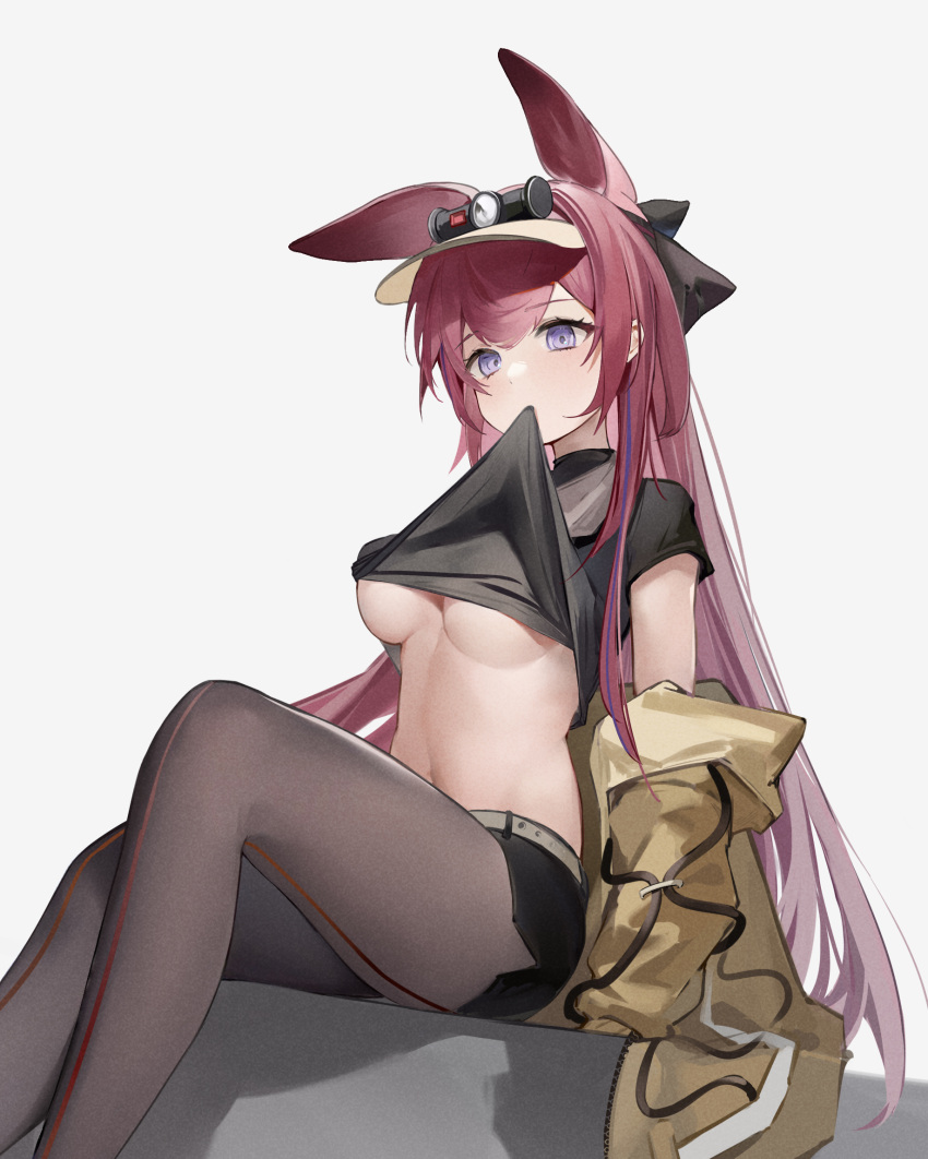 1girl animal_ears arknights black_hair black_pantyhose black_shirt black_shorts breasts brown_hat clothes_lift grey_background headlamp highres jacket lifted_by_self long_hair medium_breasts midriff mouth_hold off_shoulder open_clothes open_jacket pantyhose pantyhose_under_shorts rabbit_ears rabbit_girl ray_(arknights) shirt shirt_lift short_shorts shorts sitting underboob visor_cap ykuu_yousei