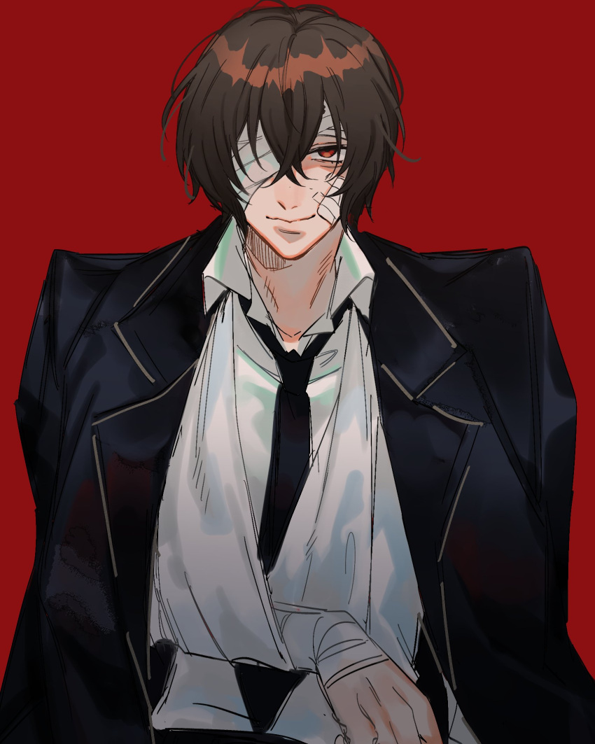 1boy arm_sling bandage_over_one_eye bandaged_arm bandages black_coat black_jacket black_necktie black_suit brown_hair bungou_stray_dogs closed_mouth coat coat_on_shoulders collared_shirt crossed_bangs dazai_osamu_(bungou_stray_dogs) evil_smile gauze gauze_on_cheek hair_between_eyes highres jacket lapels long_sleeves looking_at_viewer male_focus necktie noroinoenojin notched_lapels open_clothes open_collar open_jacket red_background red_eyes shirt short_hair simple_background smile solo straight-on suit upper_body white_shirt